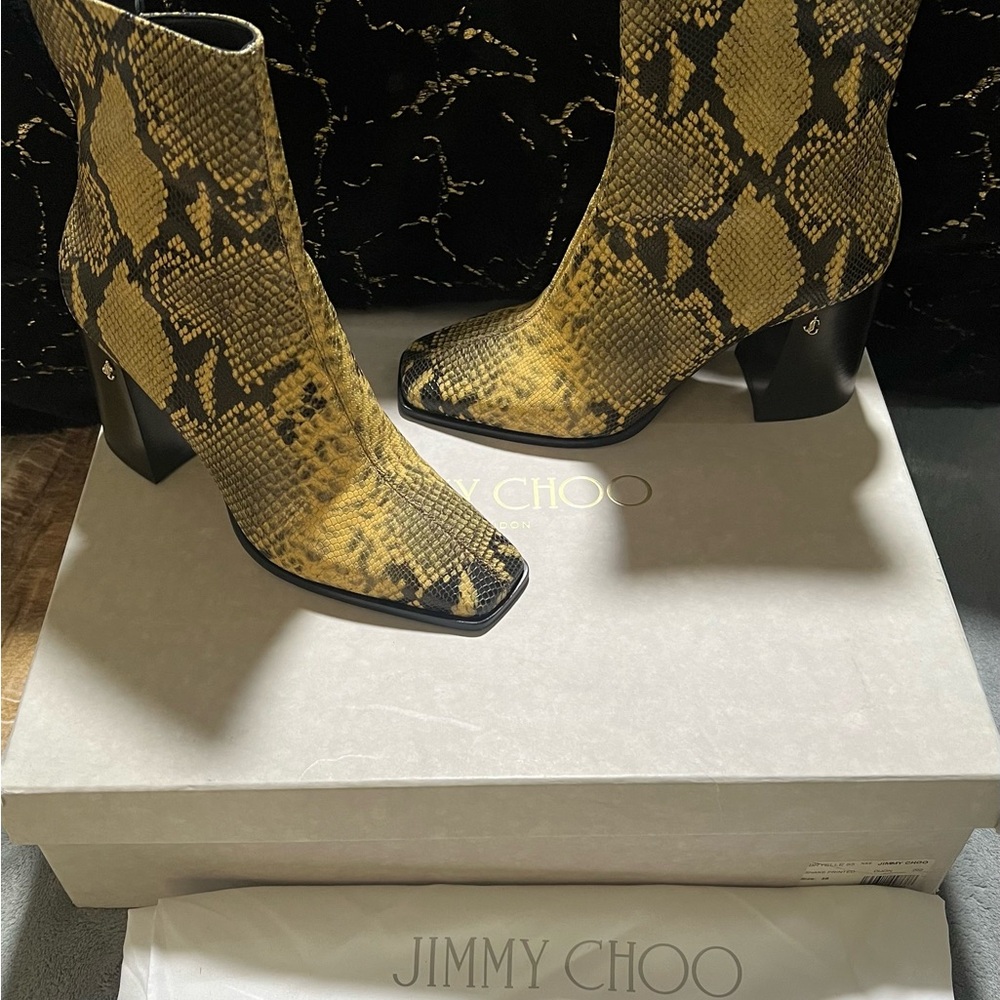 Jimmy Choo Snakeskin 100% Leather Ankle Boots Size 38
